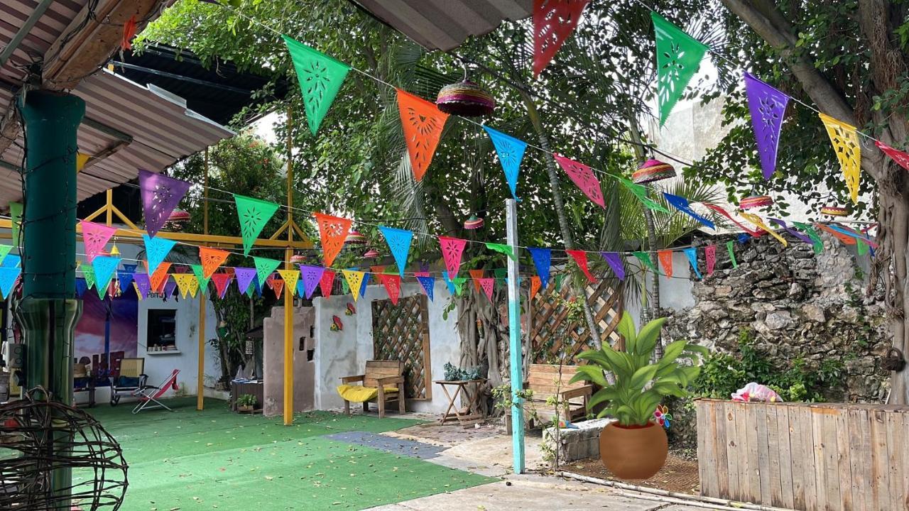 La Casa De La 12 Hostel Campeche Exterior photo